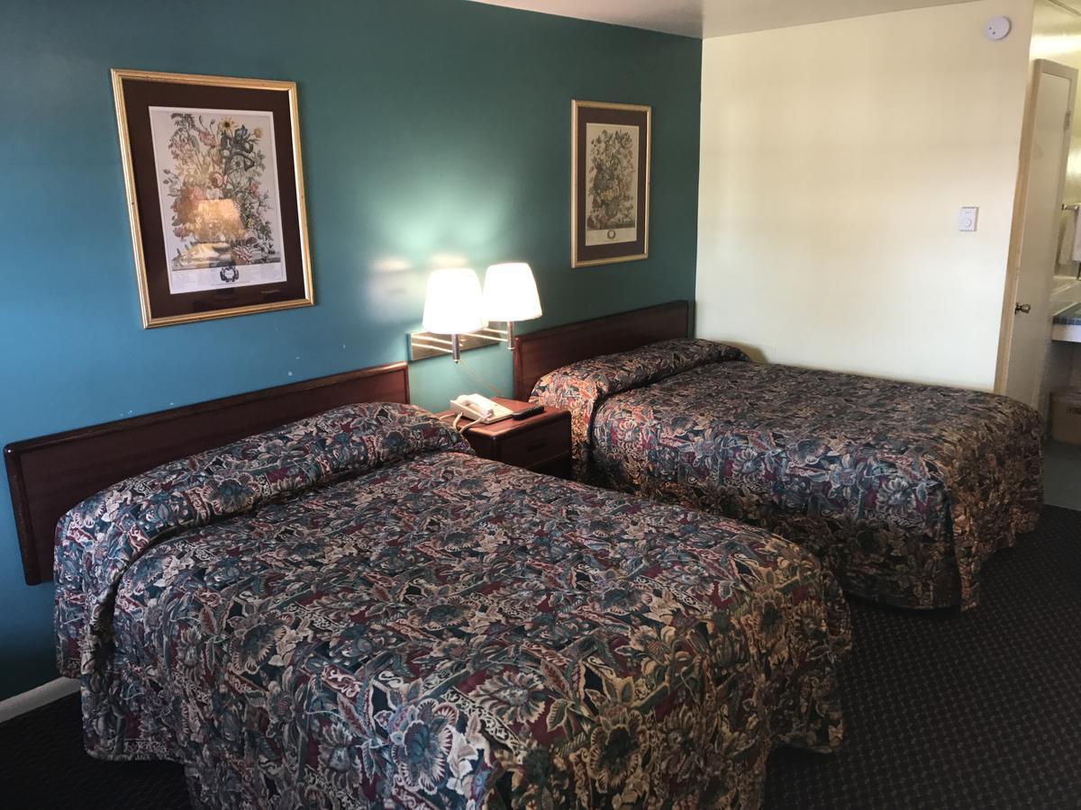 Budget Host Three Crowns Gettysburg Exterior foto