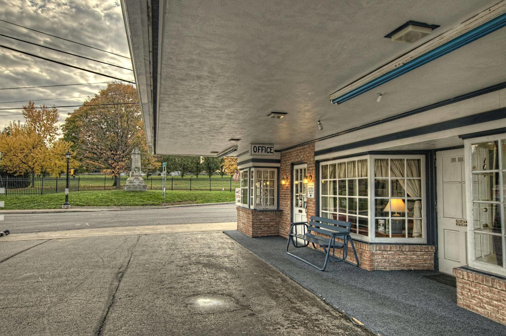 Budget Host Three Crowns Gettysburg Exterior foto